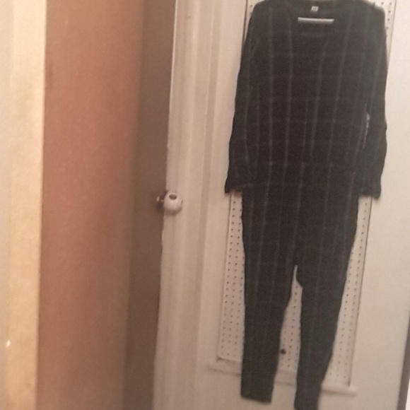 Black and grey plaid jumpsuit - Picture 1 of 4